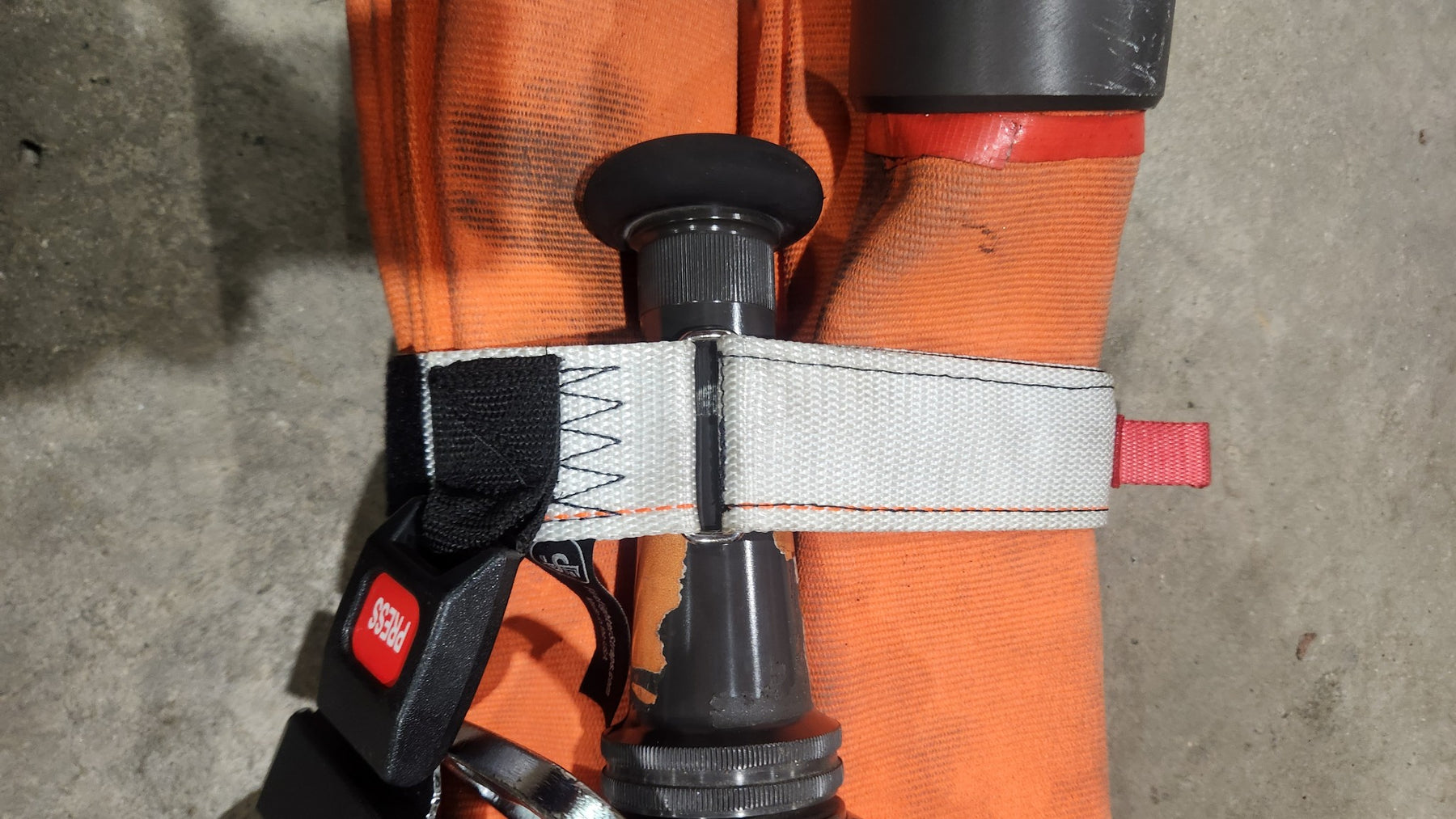 Bundle Drop Firefighting Hose Bundle Kit - New York Fold/High Rise Pack (FFHS-W31-FFSLING-SP-KI ...